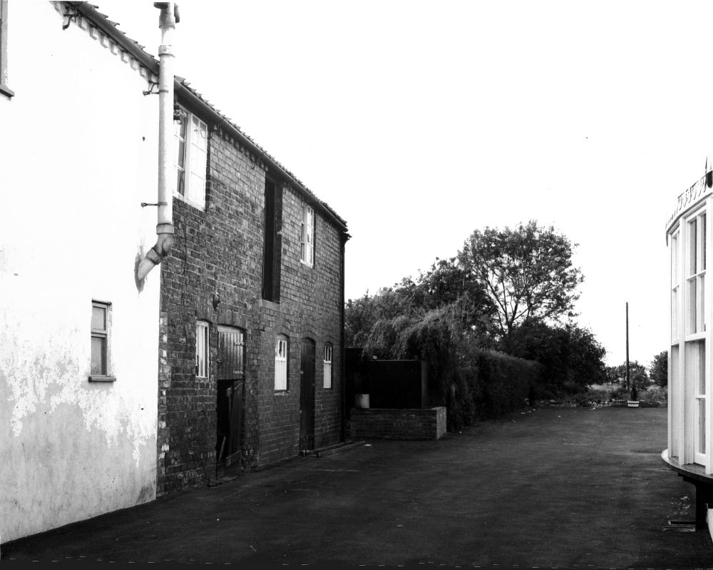 Old joiner's shop adjacent to garage