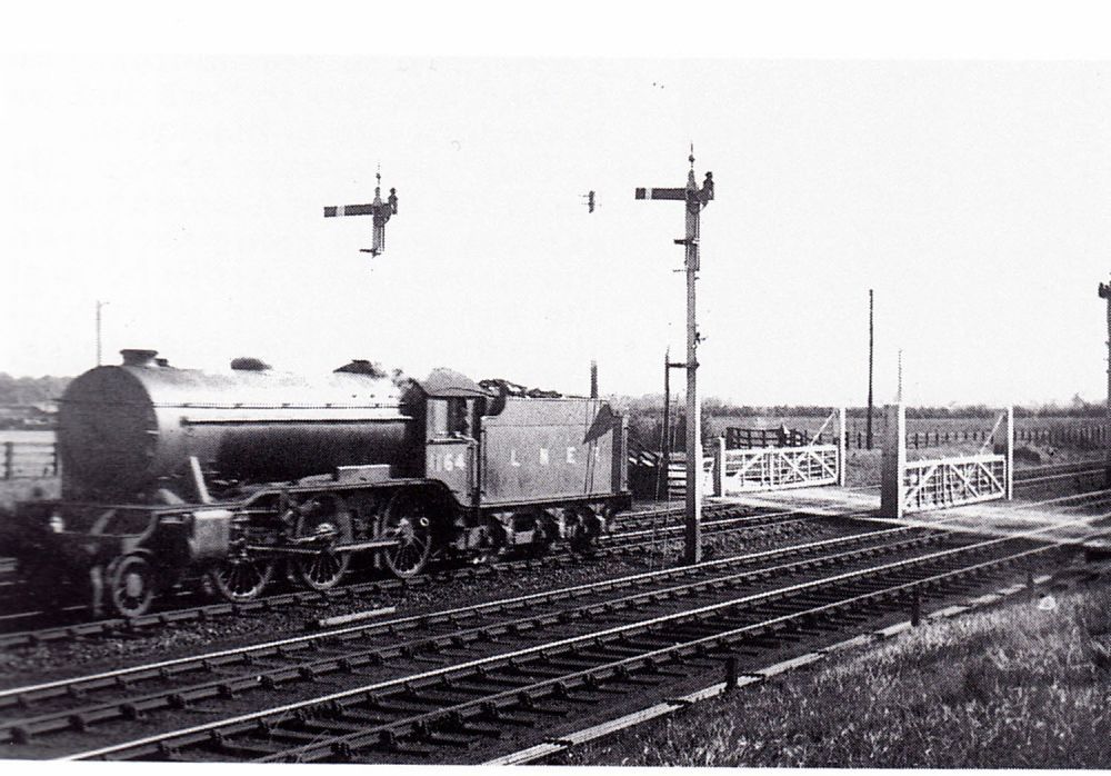 Moor Lane level crossing